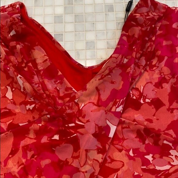 T Tahari Red Sleeveless NWT Top - Picture 5 of 5